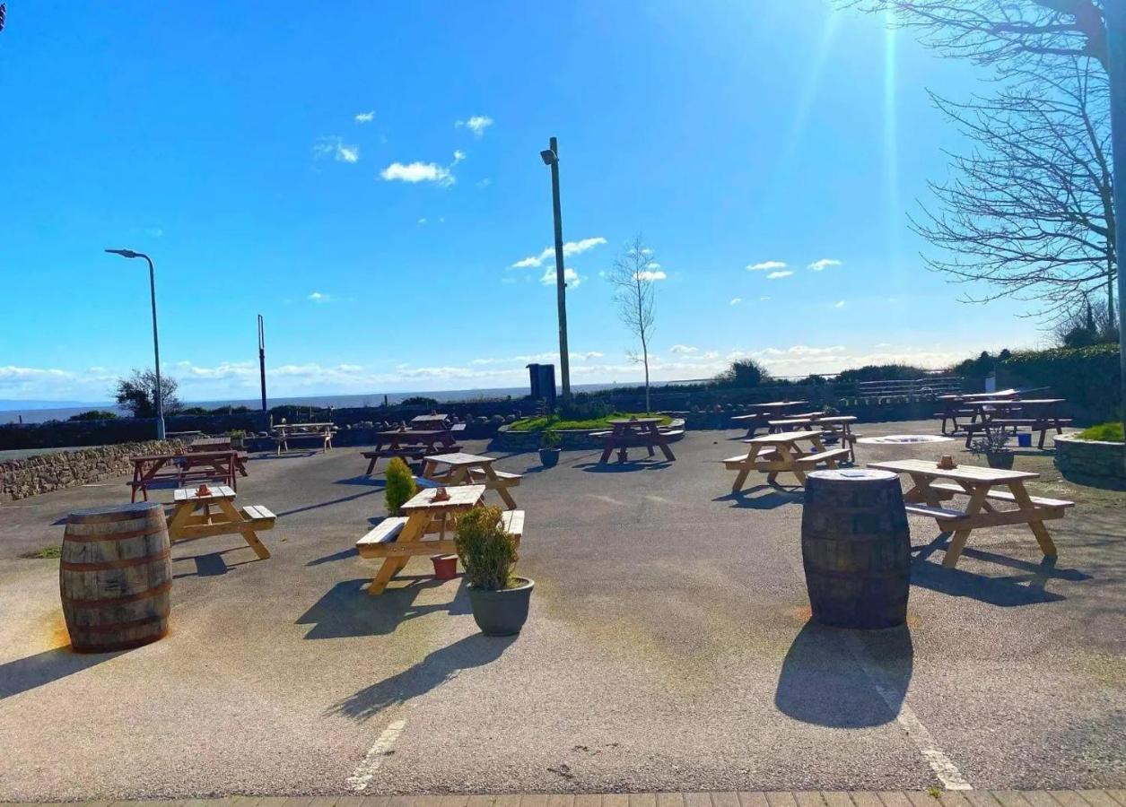 Clarkes Hotel Barrow In Furness エクステリア 写真