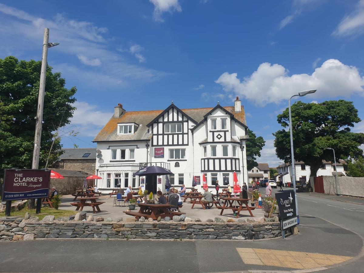 Clarkes Hotel Barrow In Furness エクステリア 写真