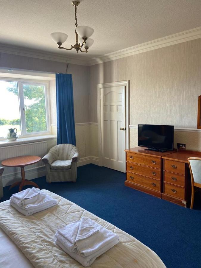 Clarkes Hotel Barrow In Furness エクステリア 写真
