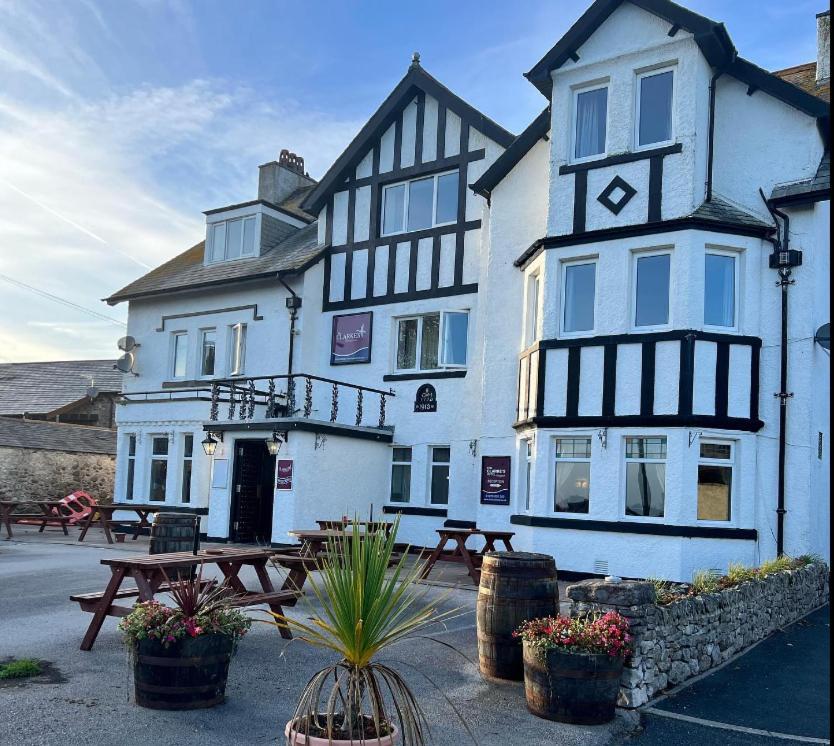 Clarkes Hotel Barrow In Furness エクステリア 写真