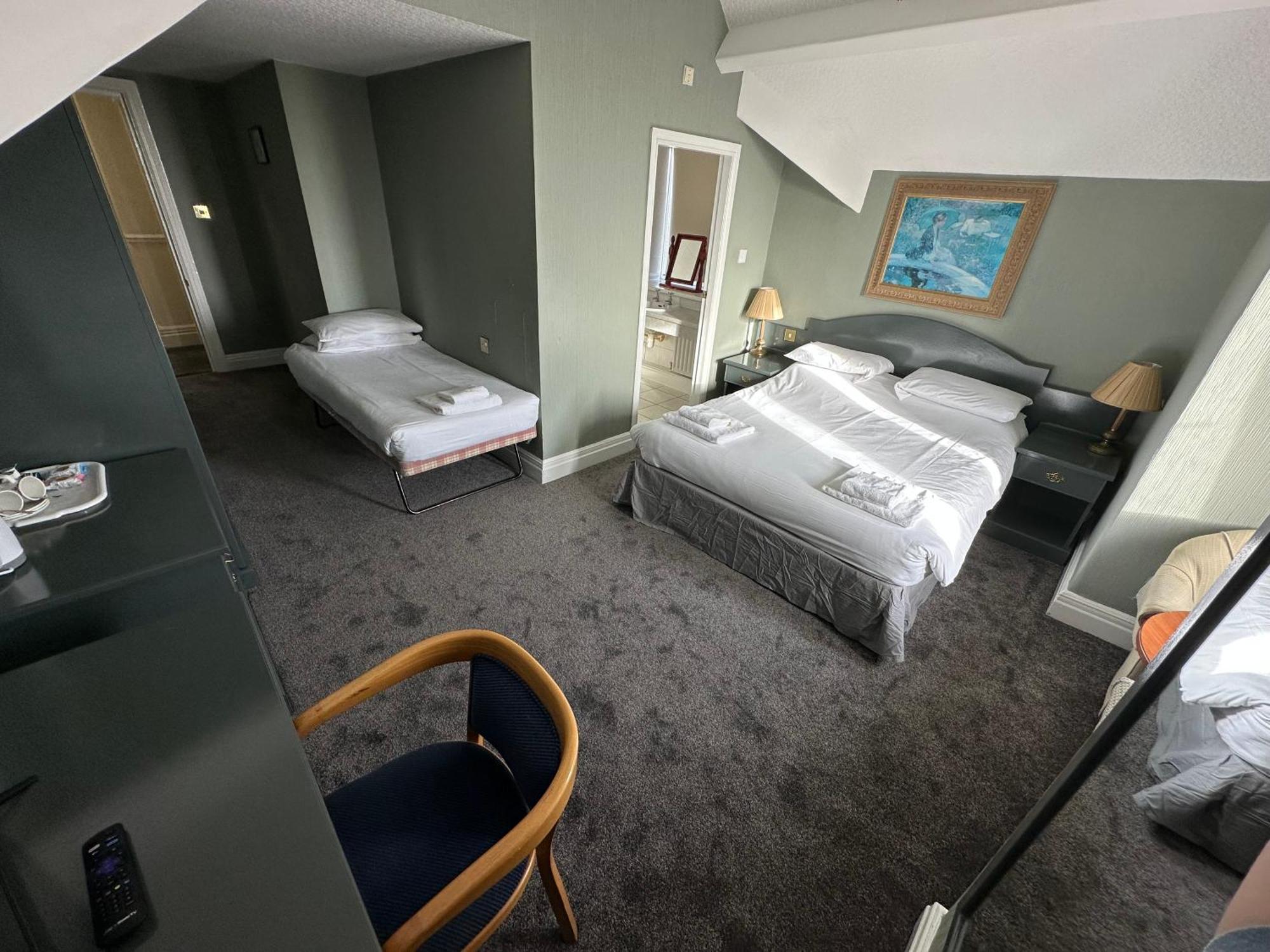 Clarkes Hotel Barrow In Furness エクステリア 写真